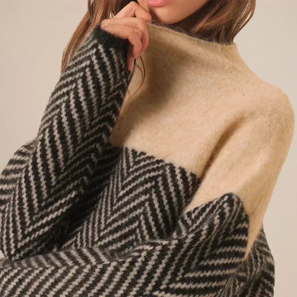 Eva - Stylish Herringbone Knit Sweater for Every Occasion