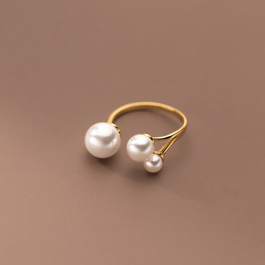 Three-Pearl Ring with Adjustable Band