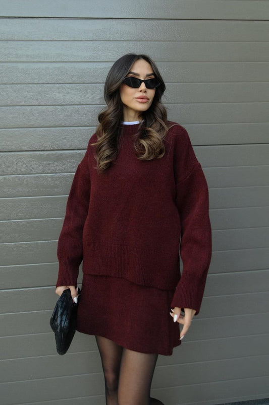Chic Women's Knit Sweater and Mini Skirt Ensemble